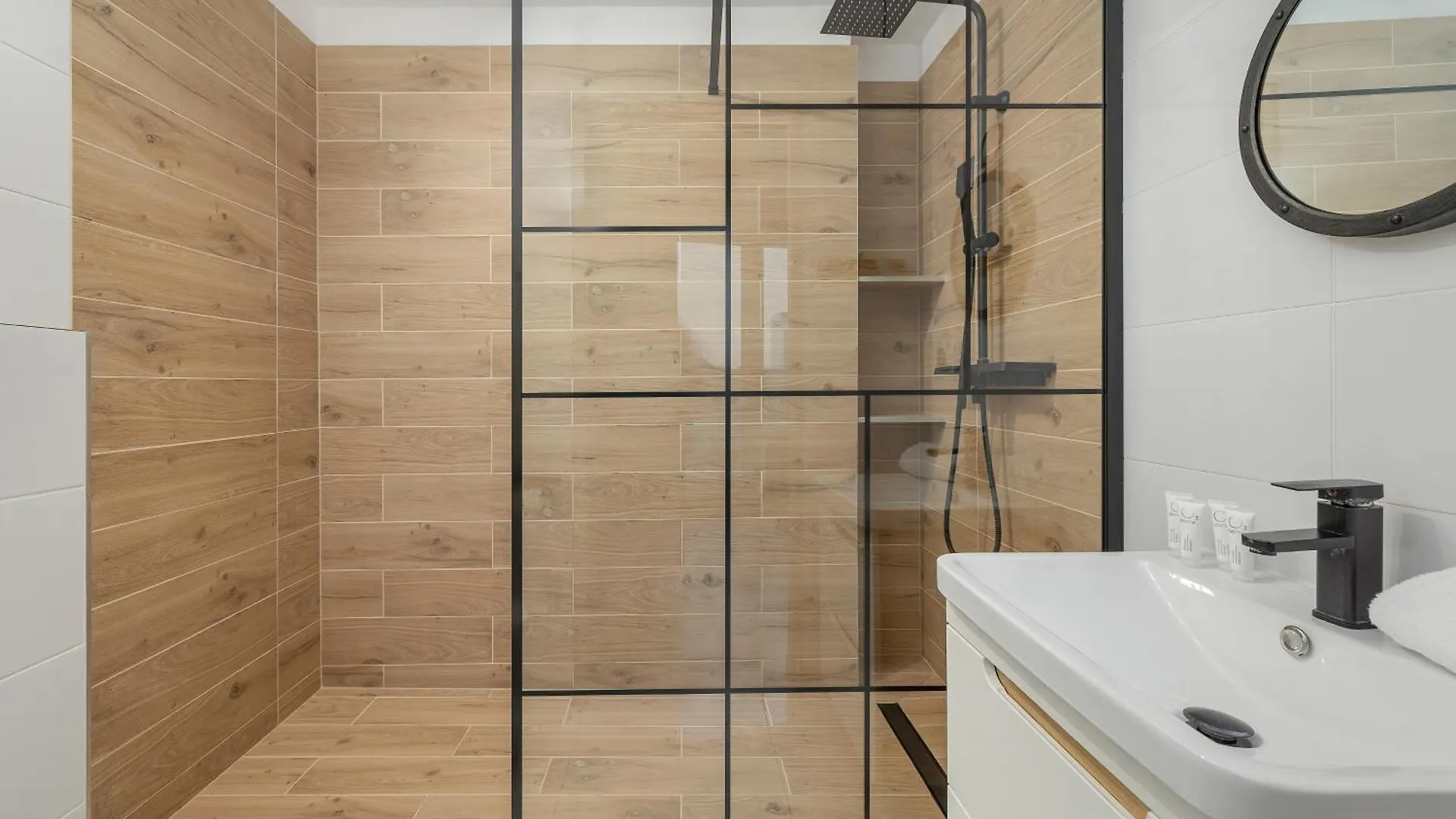 Etna Apartments Kolobrzeg By Noclegi Renters